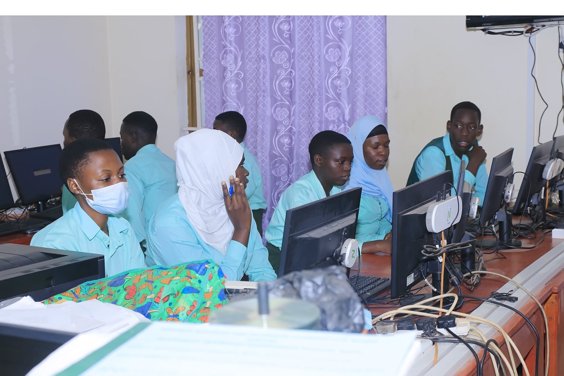 Ict Lab Students 01
